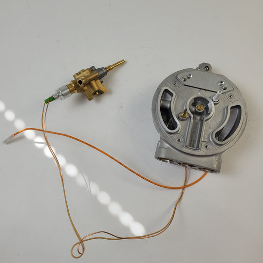 Electrolux Range Burner Assemblies / Burner Heads 5304527545 (OEM)