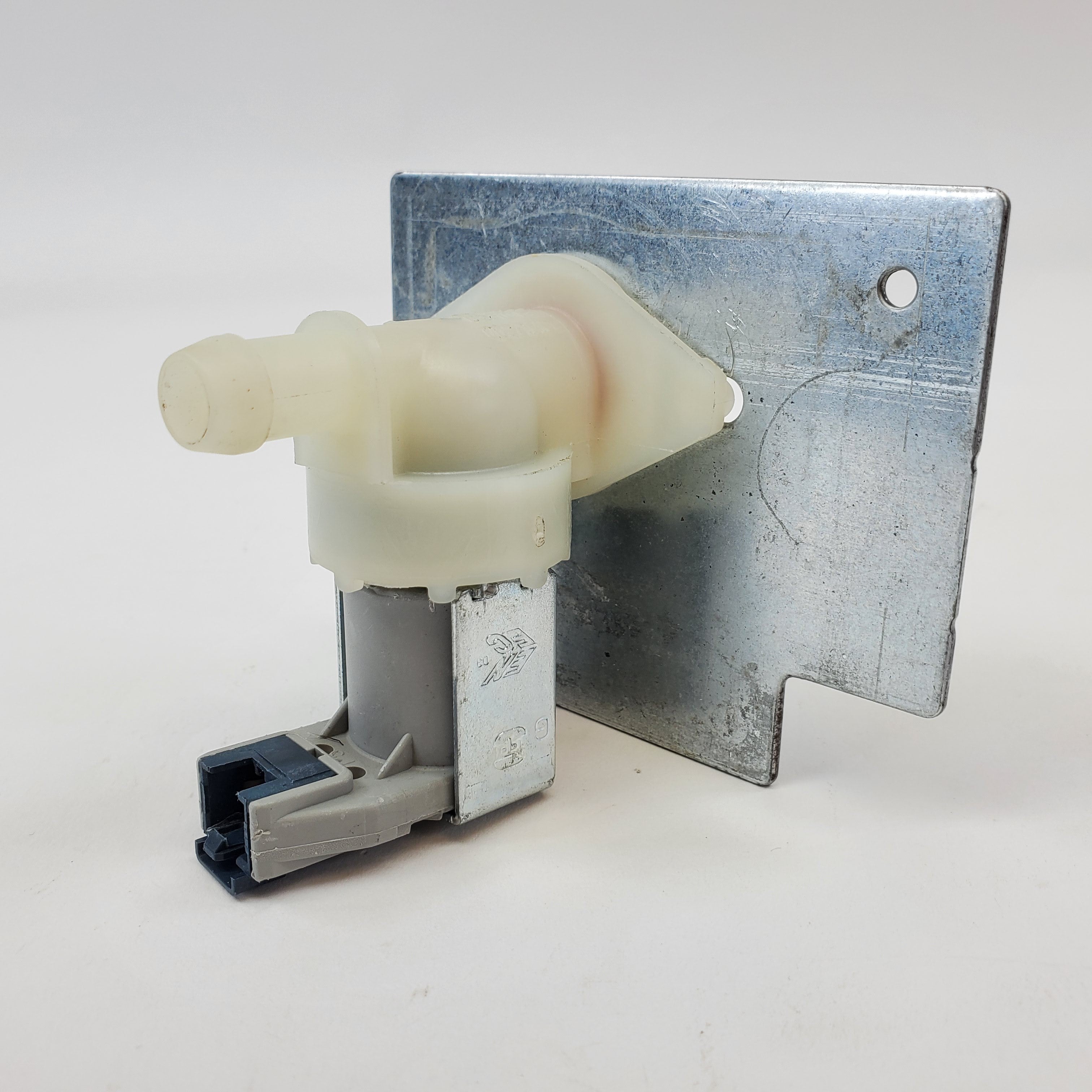 807445905 Water inlet valve Frigidaire Dishwasher Water Inlet Valves A