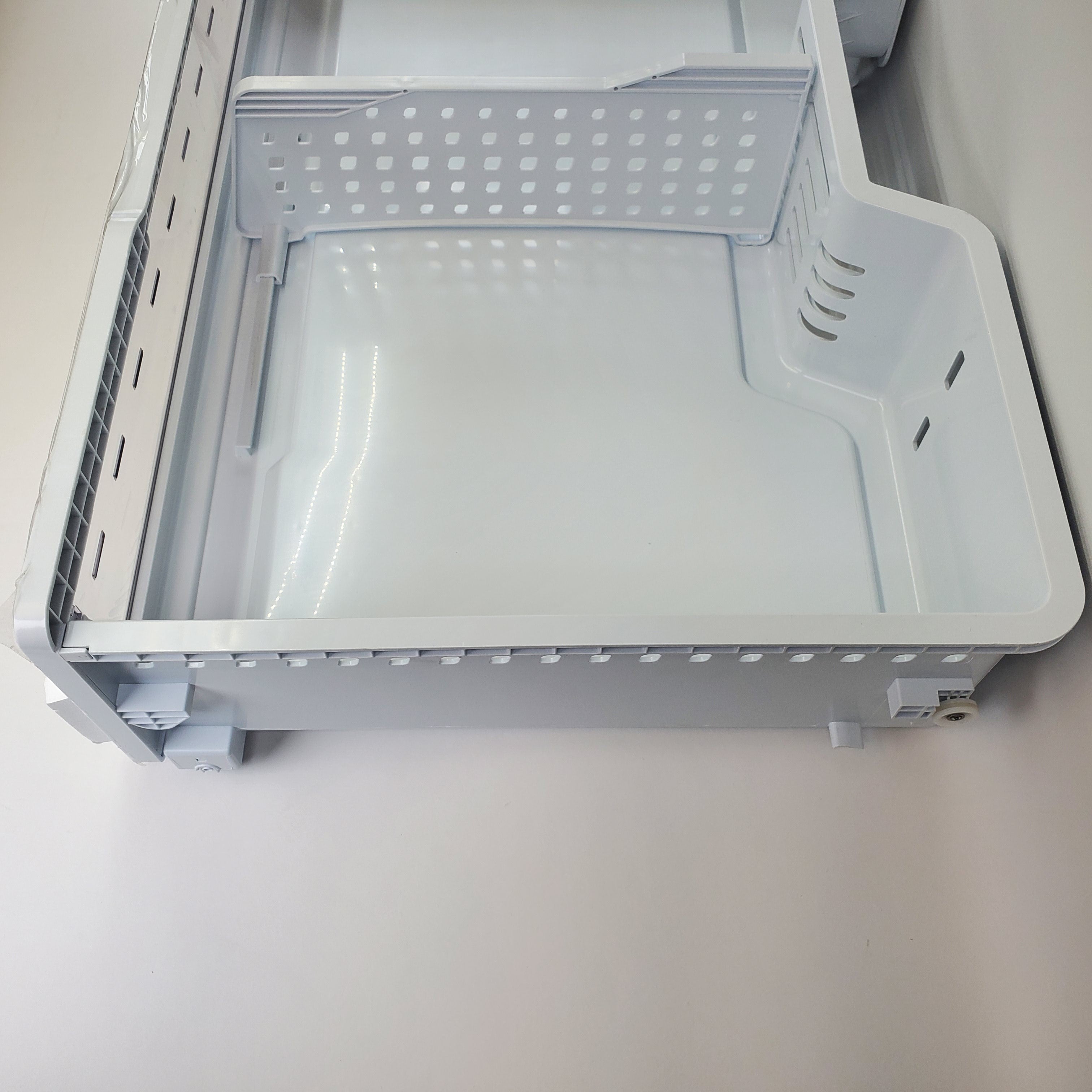 WR32X26451 Upper freezer drawer GE Refrigerator & Freezer Drawers / Cr